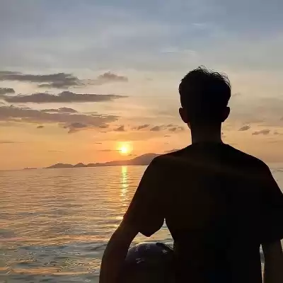 苍傲玉